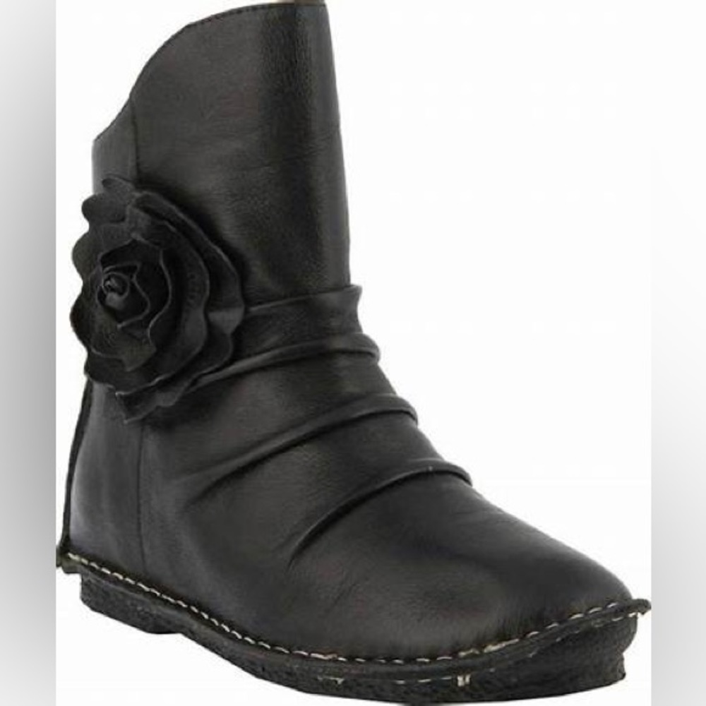 ⭐️L’Artiste Spring Step Silvestra leather booties nwot size 6.5